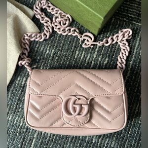 Gucci Calfskin Matelasse Monochrome GG Marmont Chain Bag in Perfect Pink